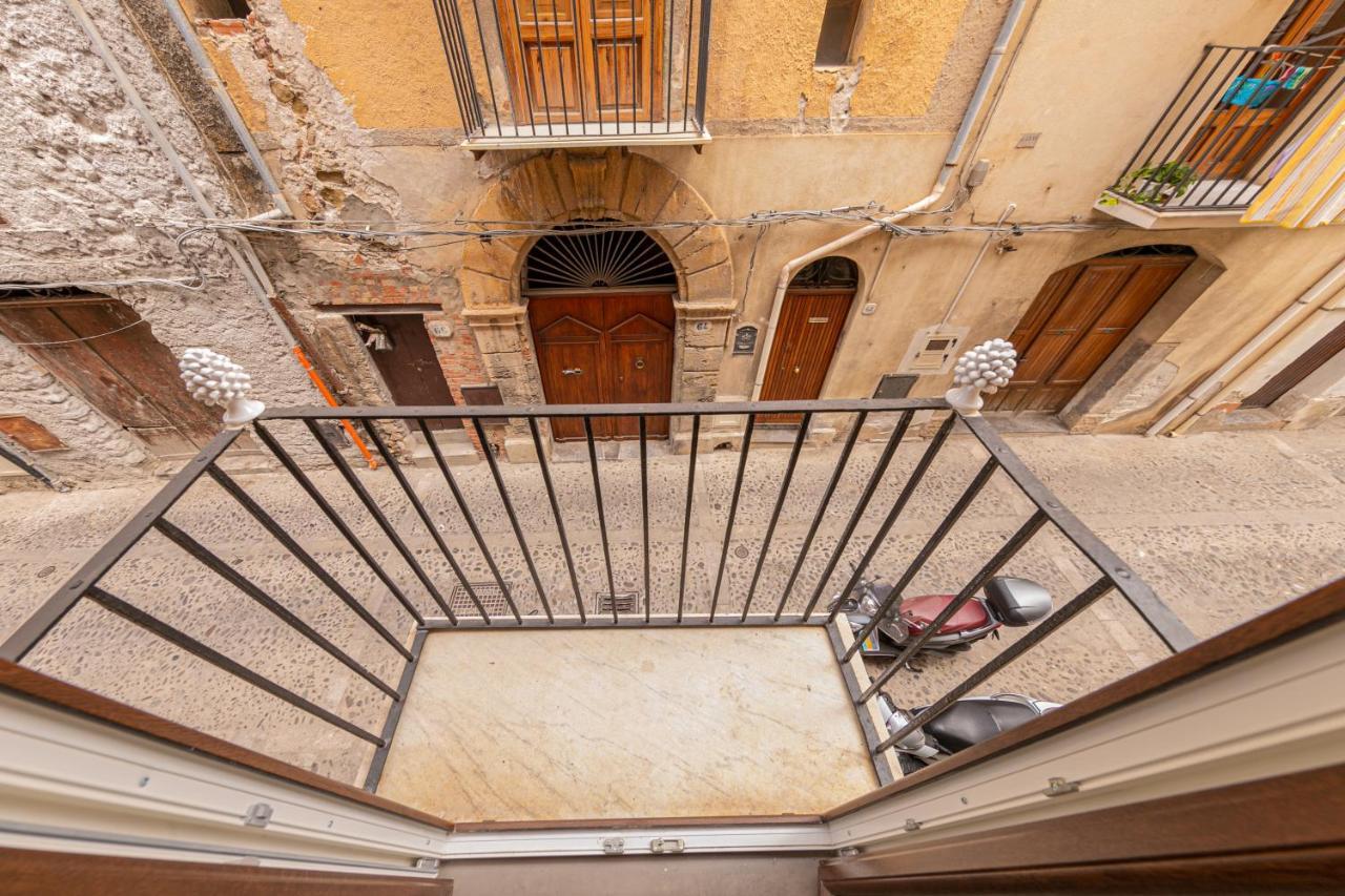 Pr1Mo Minimal Suite Cefalu Exterior photo